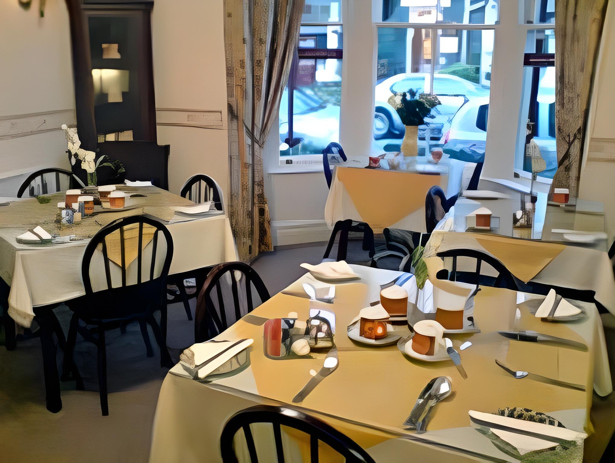 Lyndhurst Guest House 4/16