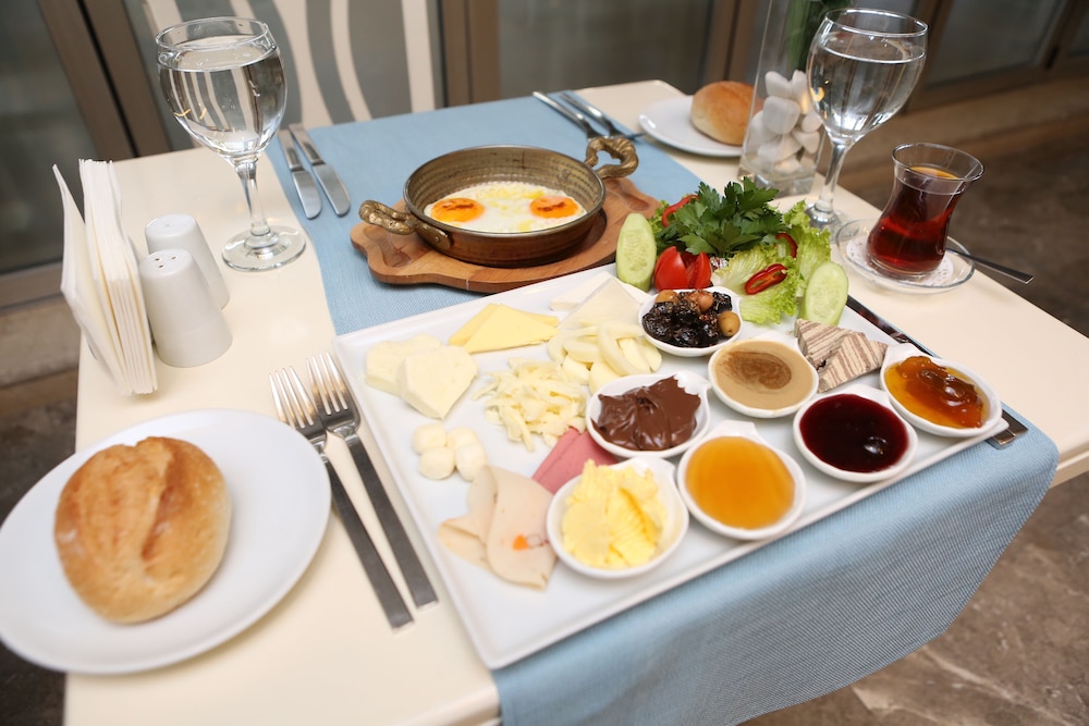 Grand Nora Hotel 31/49
