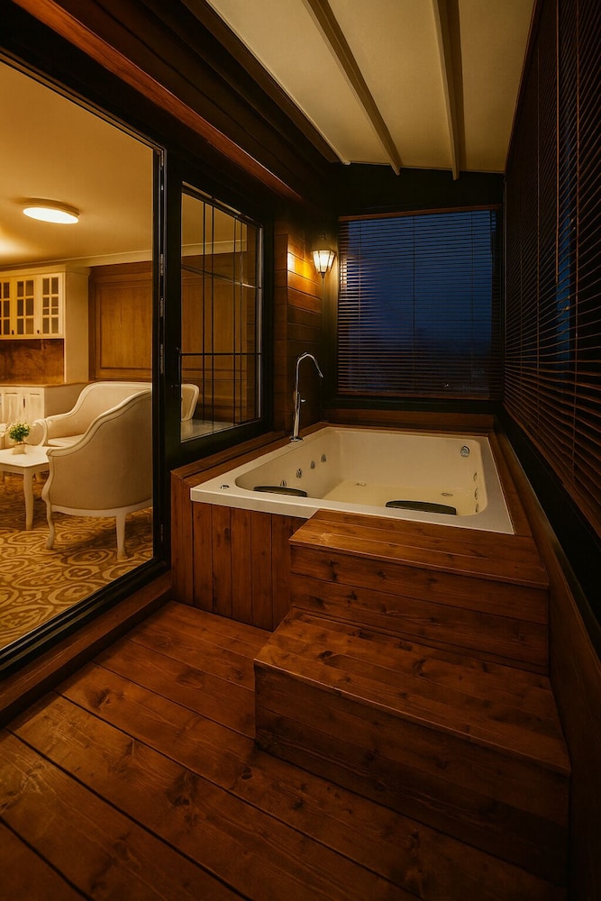 My Suit Residence 26/50
