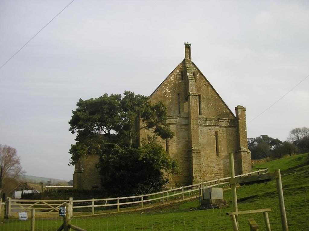 East Farm House B&B 17/19