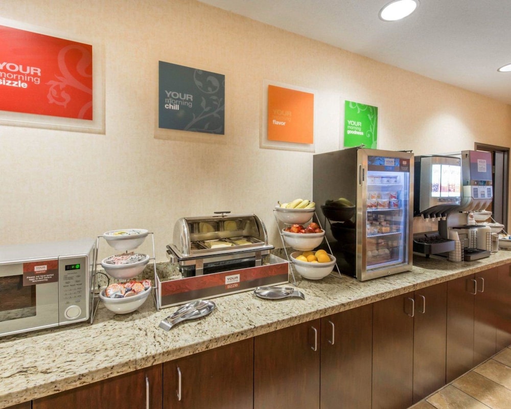 Comfort Suites Altoona North 23/32