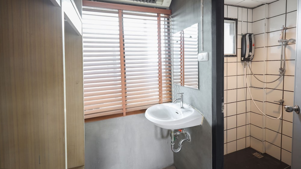 B2 Lanna Boutique & Budget Hotel 57/60