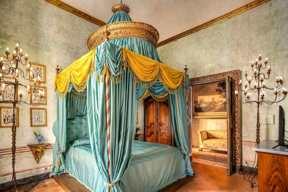 Palazzo Doria Napoli 15/50