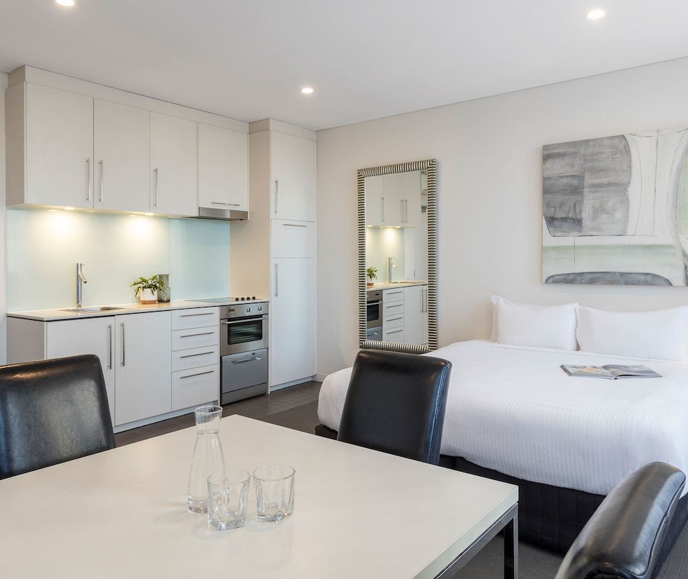 Oaks Melbourne on Collins Suites، ملبورن 41/50