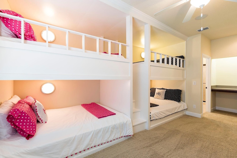 Solterra Resort 26/65
