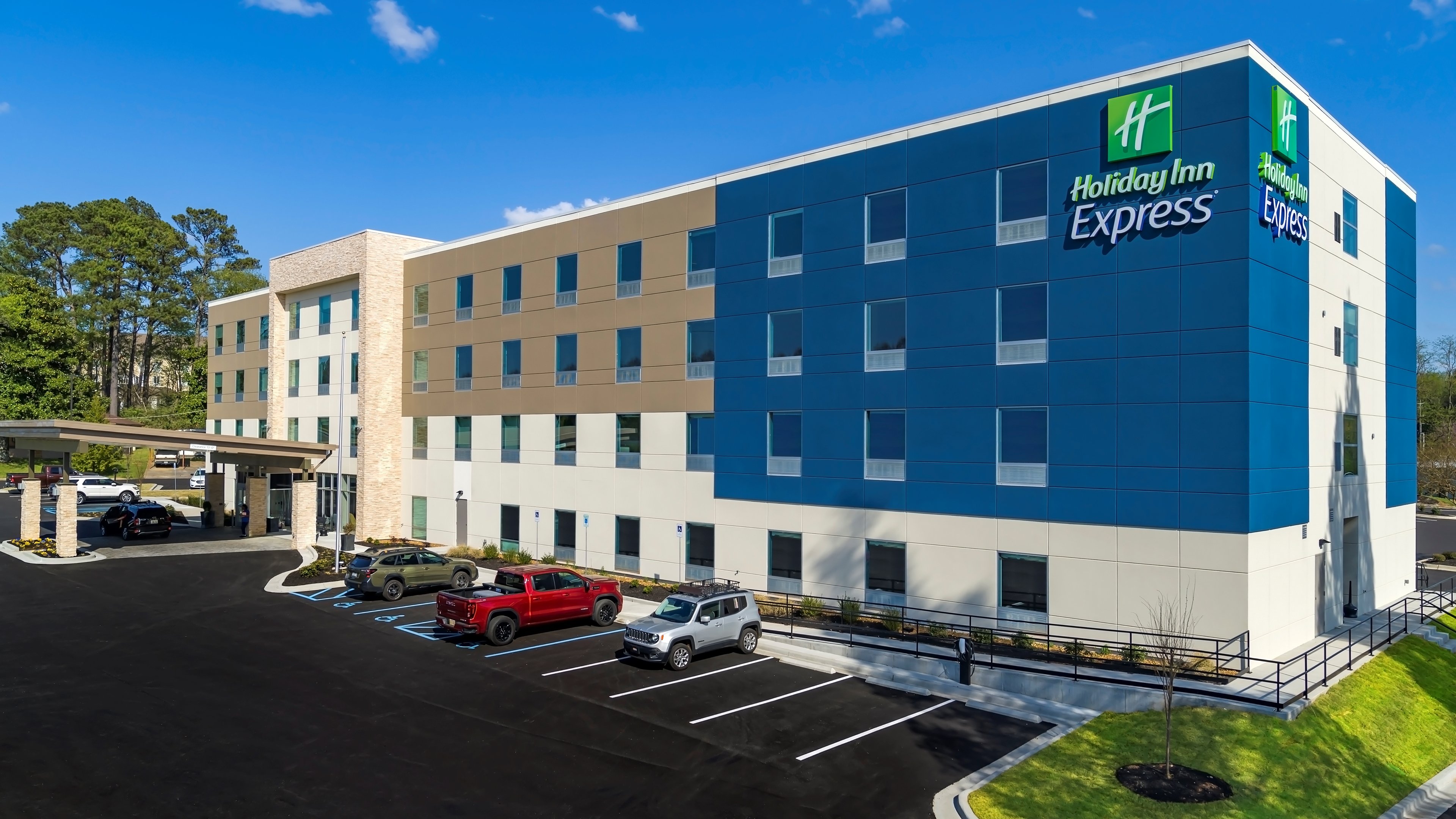 Holiday Inn Express Huntsville Space Center 30/33