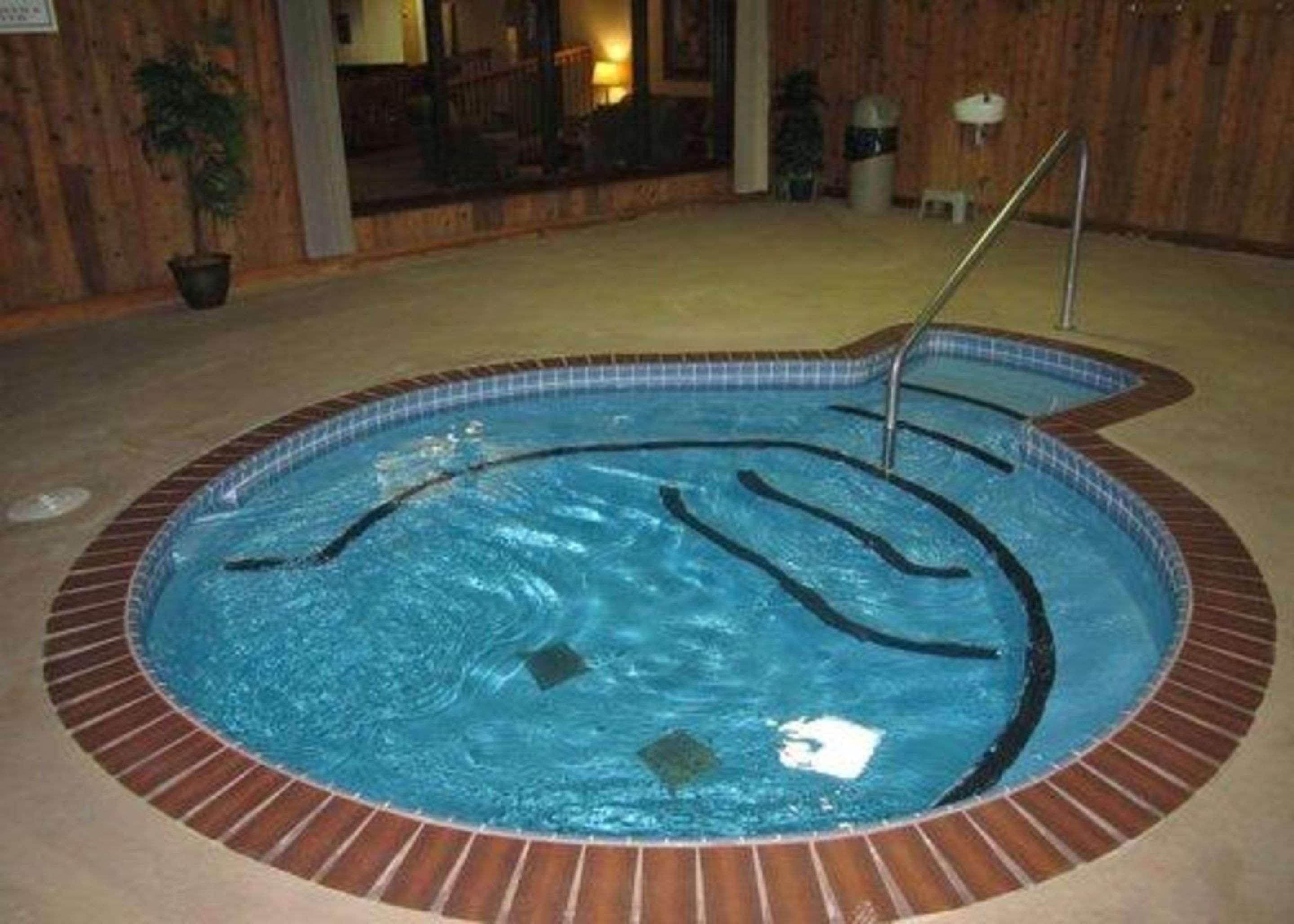 Quality Inn New Liskeard, ON 6/14