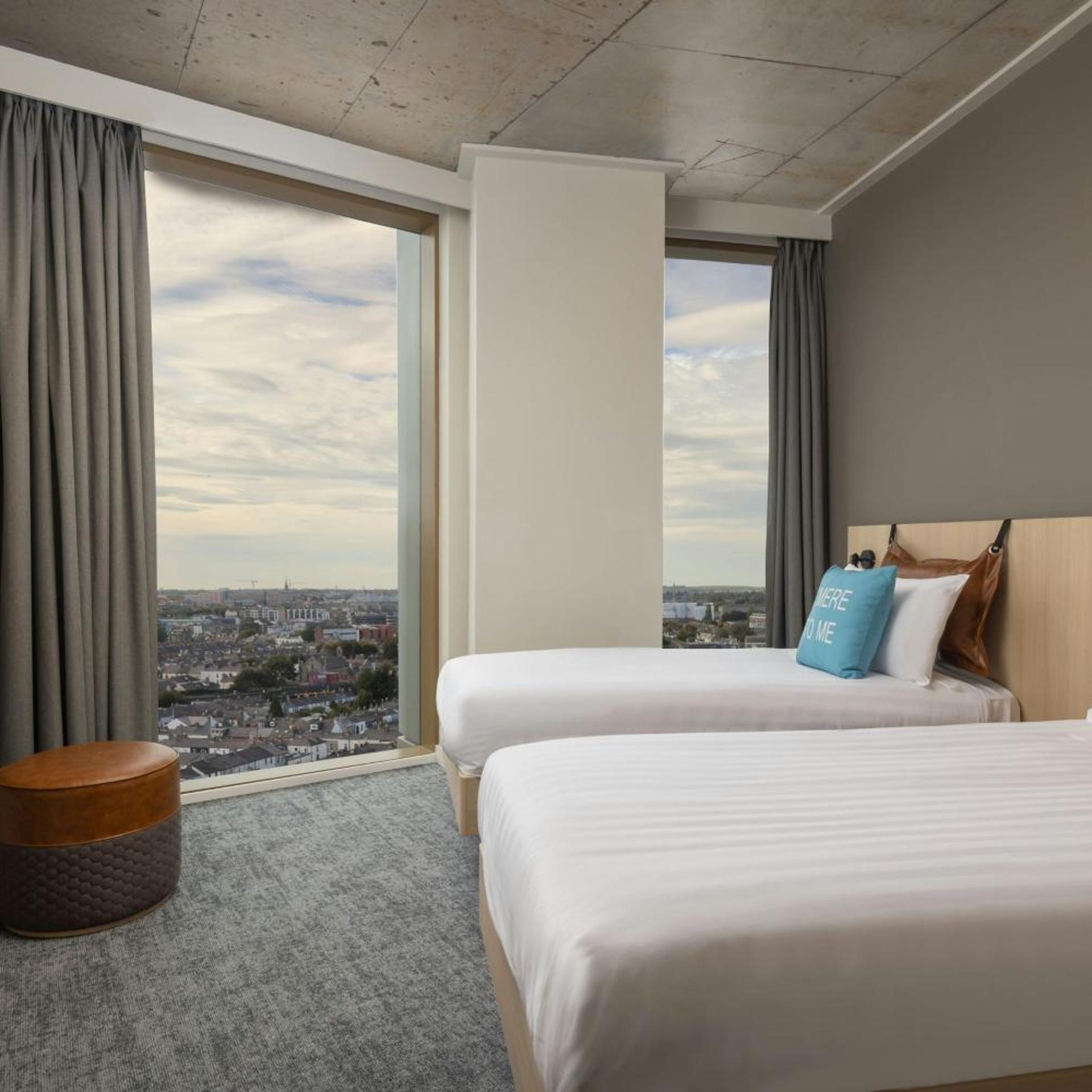 Moxy, Twin Beds