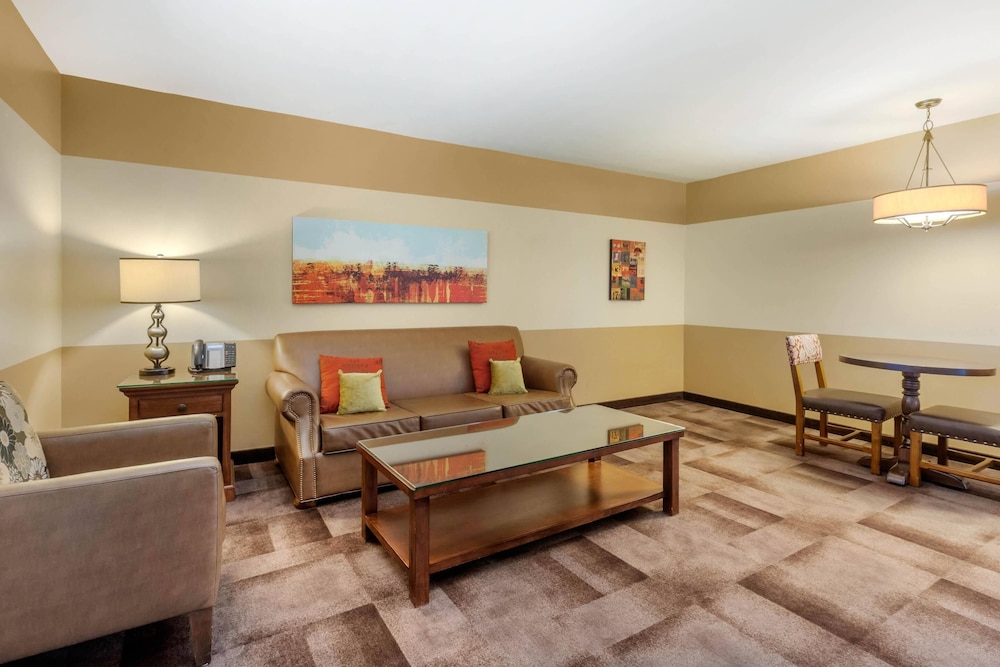 Carlton Oaks Lodge, Ascend Hotel Collection 46/71