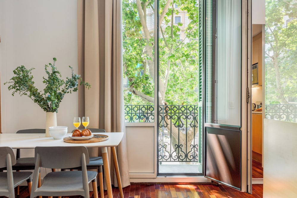Aspasios 42 Rambla Catalunya Suites 37/49