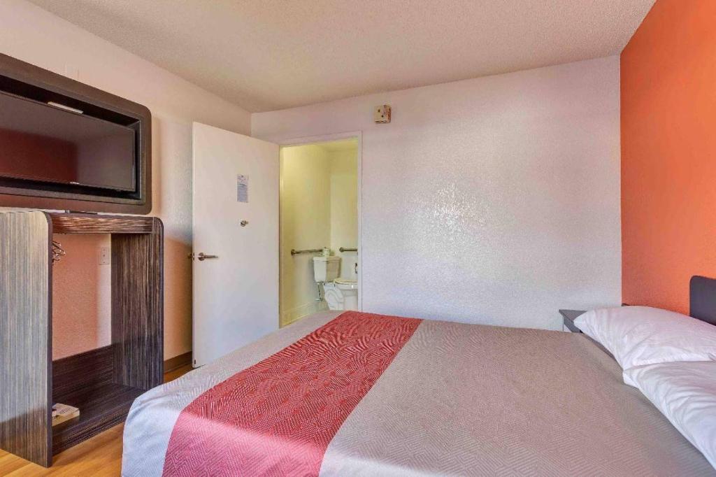 ROOM, DOUBLE BED, ACCESSIBLE