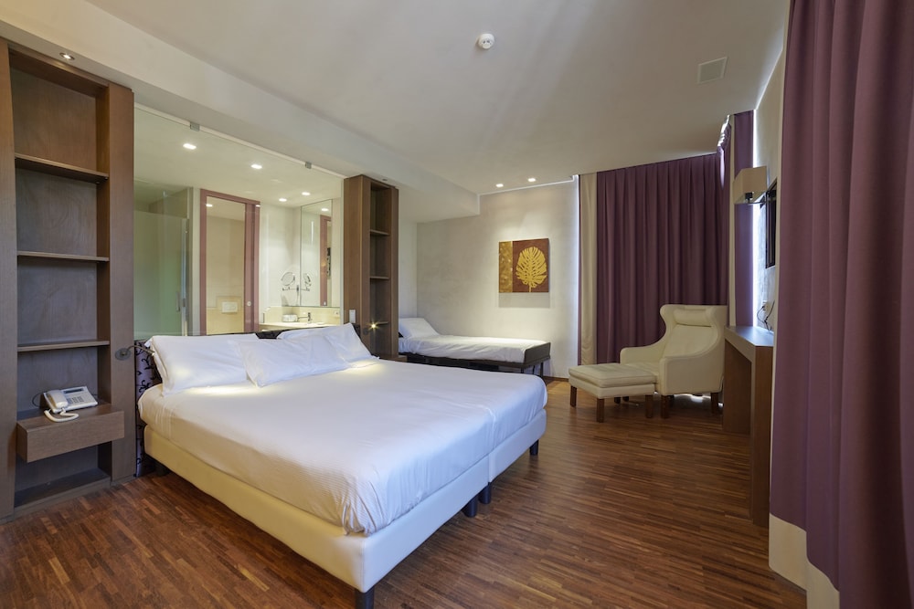 Executive, Suite, Queen Bed