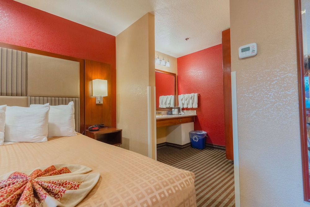 Best Western Plus Yosemite Way Station Motel 13/44