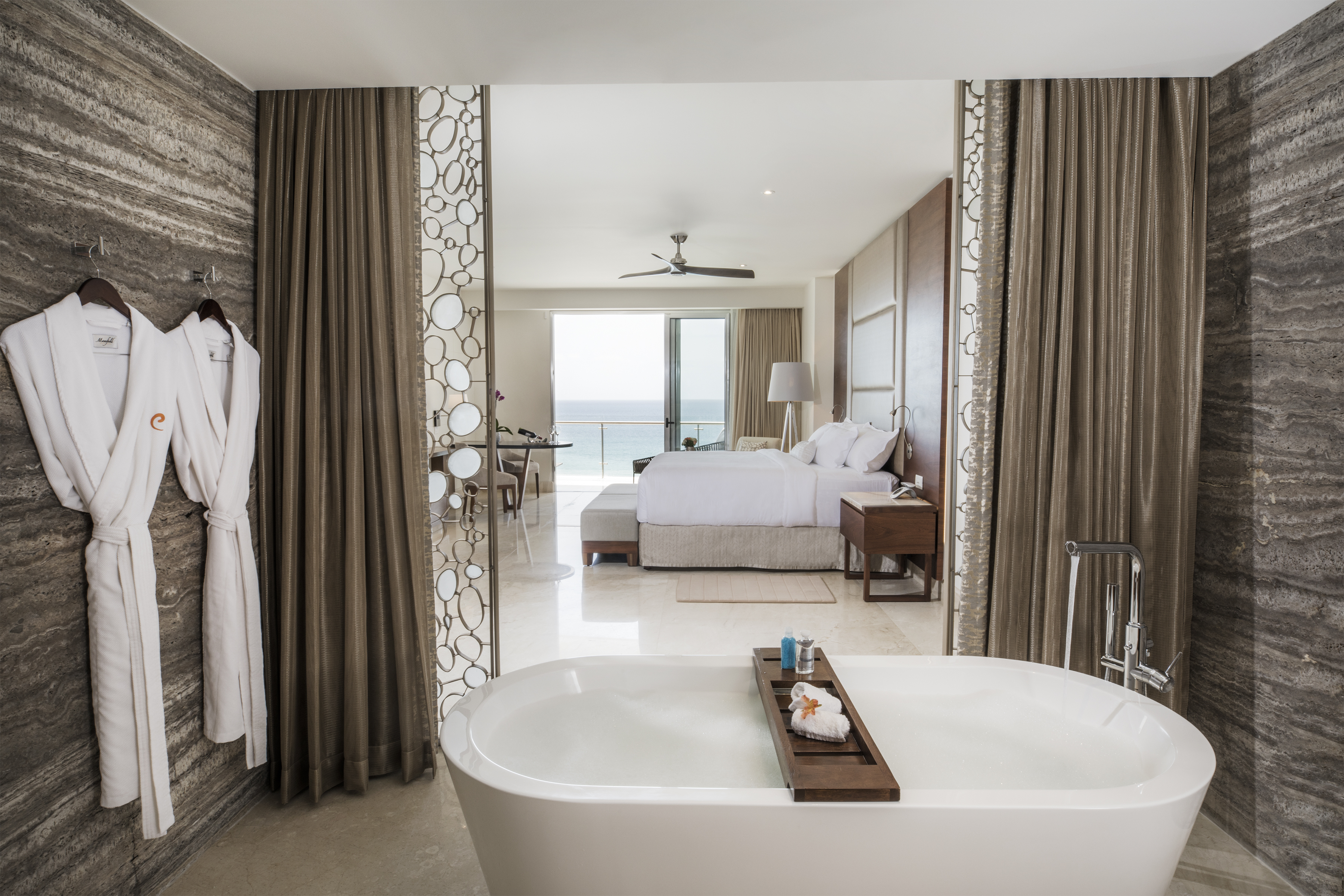 Royale Governor Suite