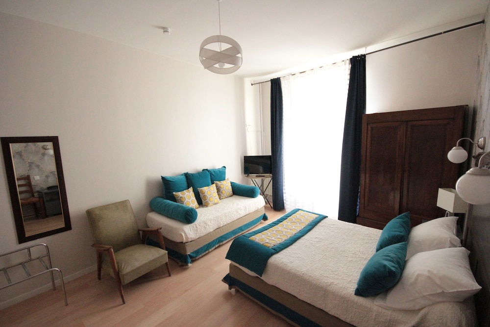 Hotel Des Arts 17/50