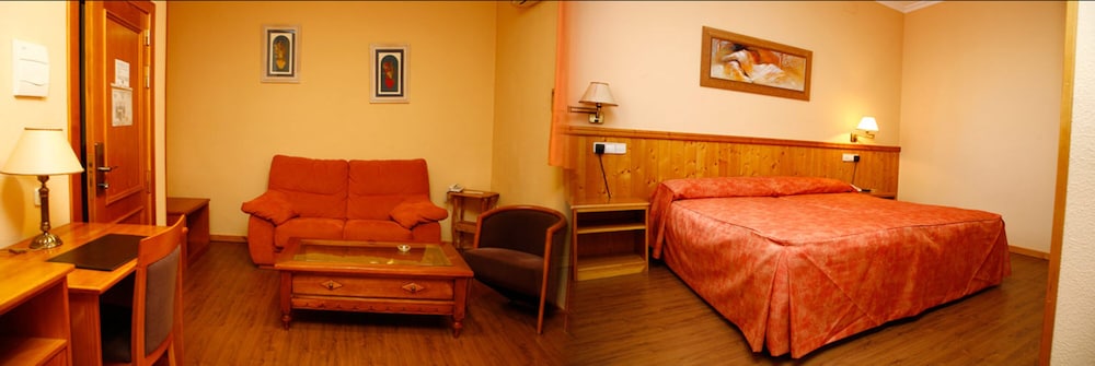 HOTEL DEL SOL 10/19
