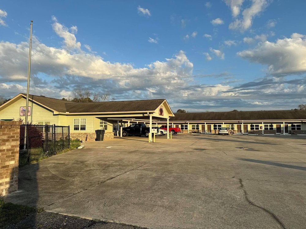 Weiss Lake Lodge 50/64