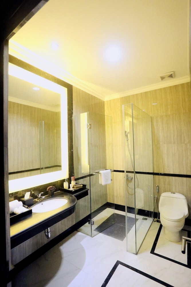 Adhiwangsa Hotel 19/65
