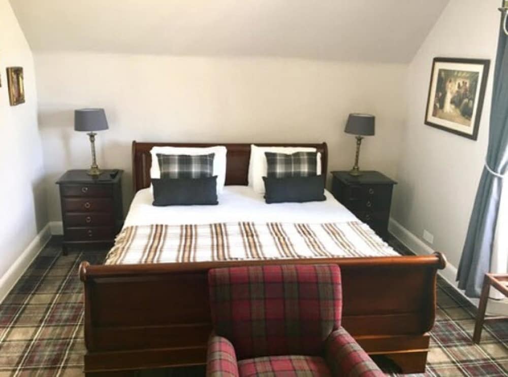 Whitebridge Hotel 8/39