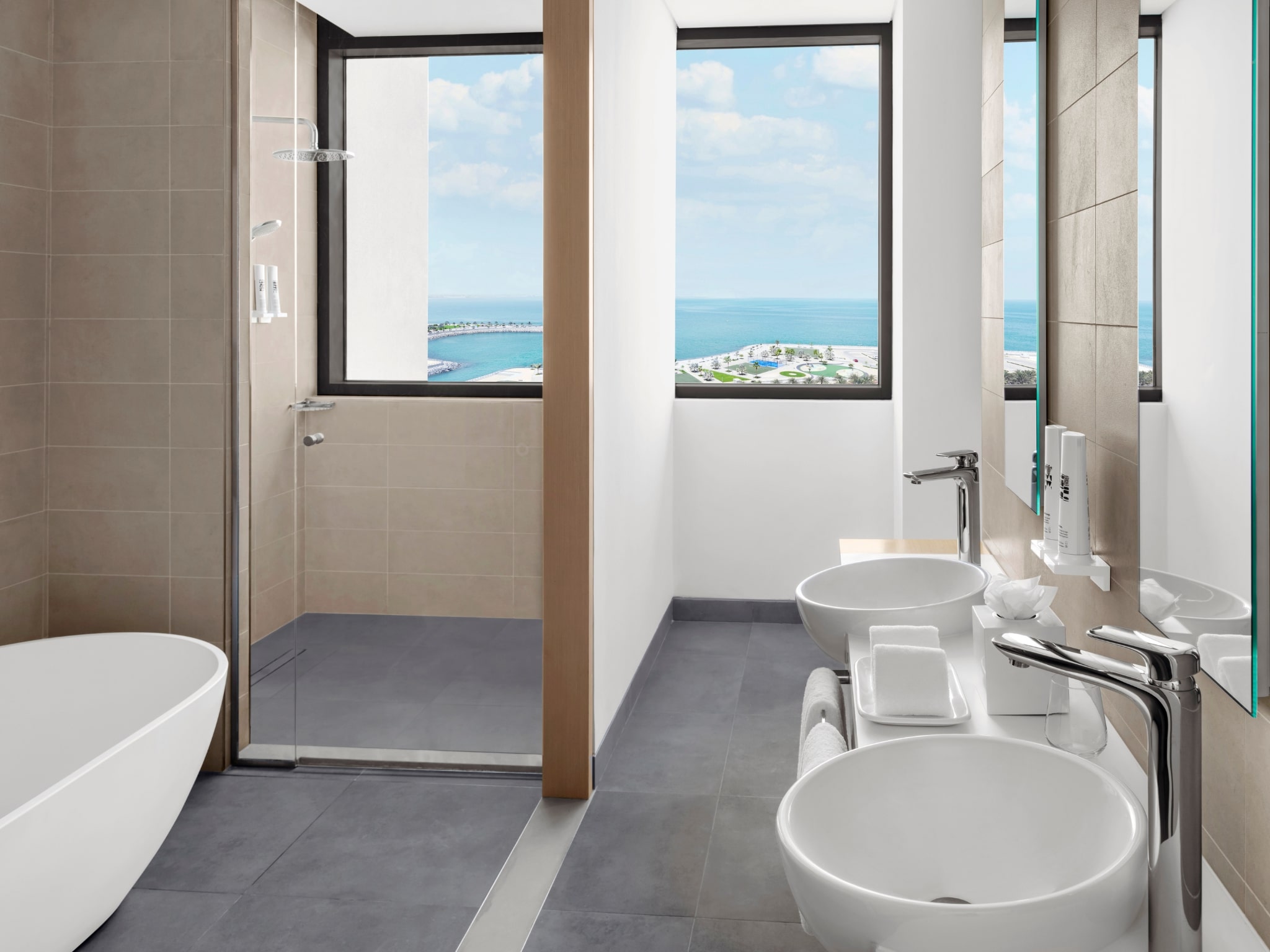 Bridge, Panoramic, Junior Suite, Movenpick Resort Al Marjan Island 8/8