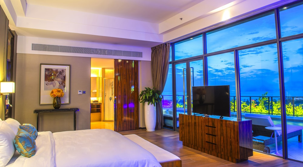 Forest City Marina Hotel 15/66