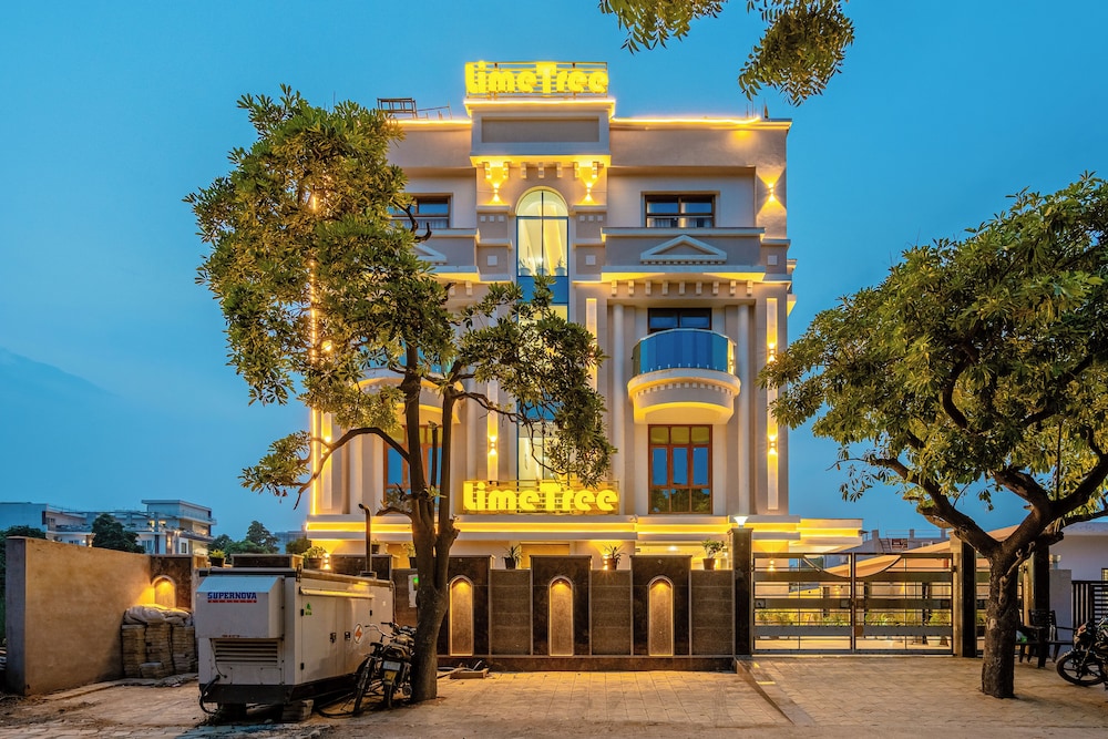 Lime Tree Hotels & Banquet Greater Noida 41/50