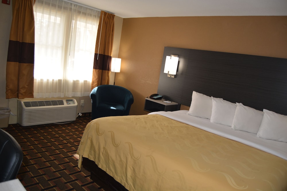 Quality Inn Raynham - Taunton 17/75
