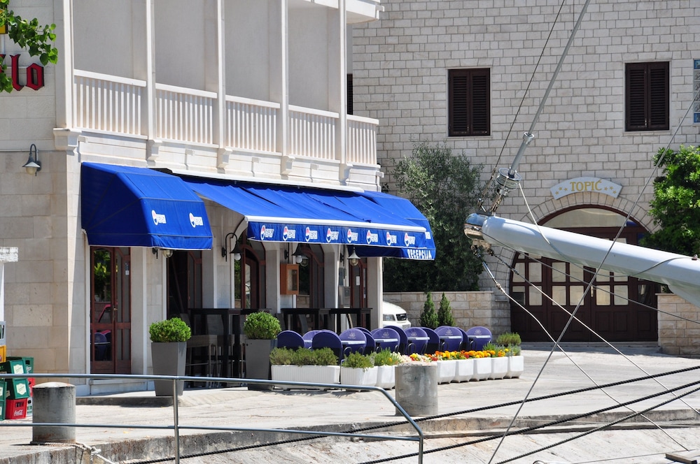 Hotel Krilo 6/71
