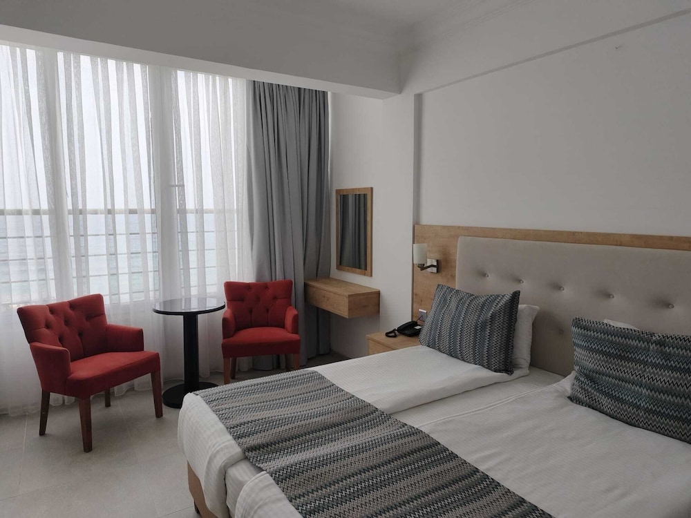 ADA BEACH HOTEL 24/50