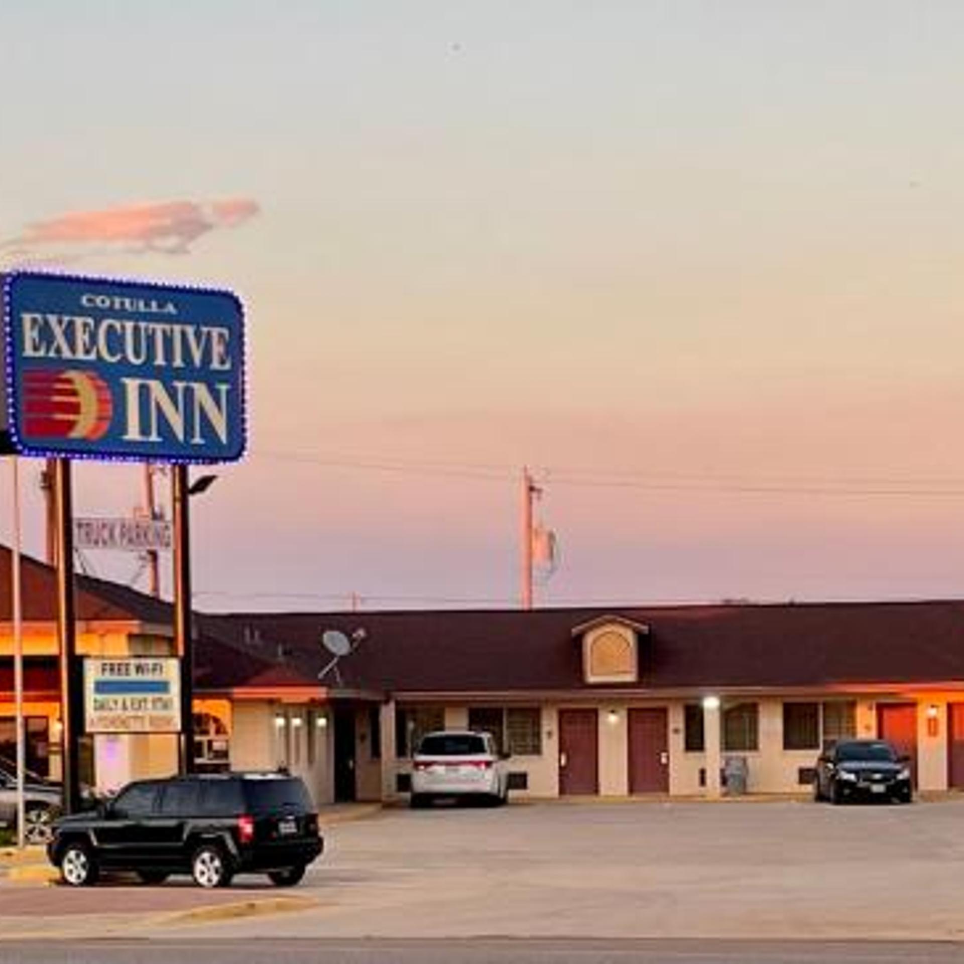 Cotulla Executive Inn 35/40