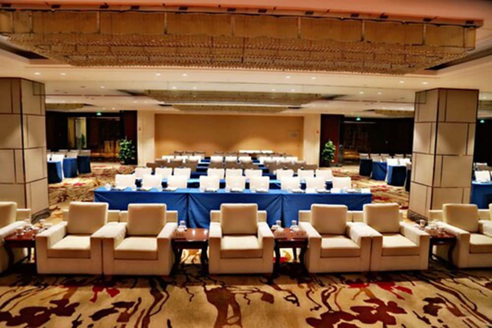 Yiwu Shangcheng Hotel 45/50