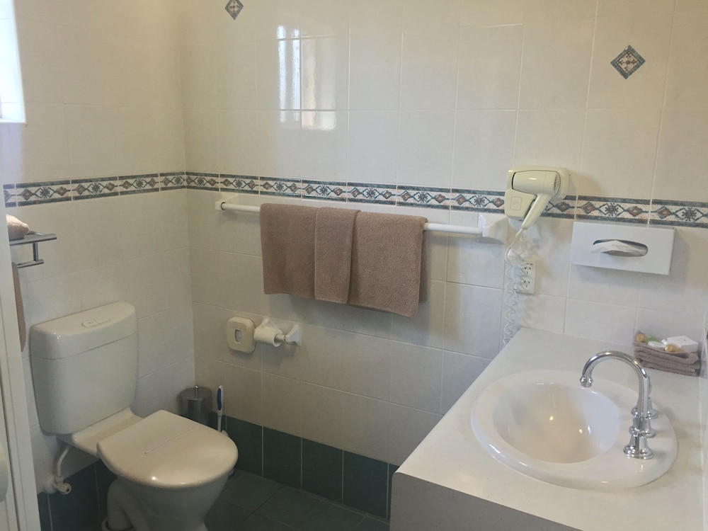 Abel Tasman Motor Inn Dubbo 51/53