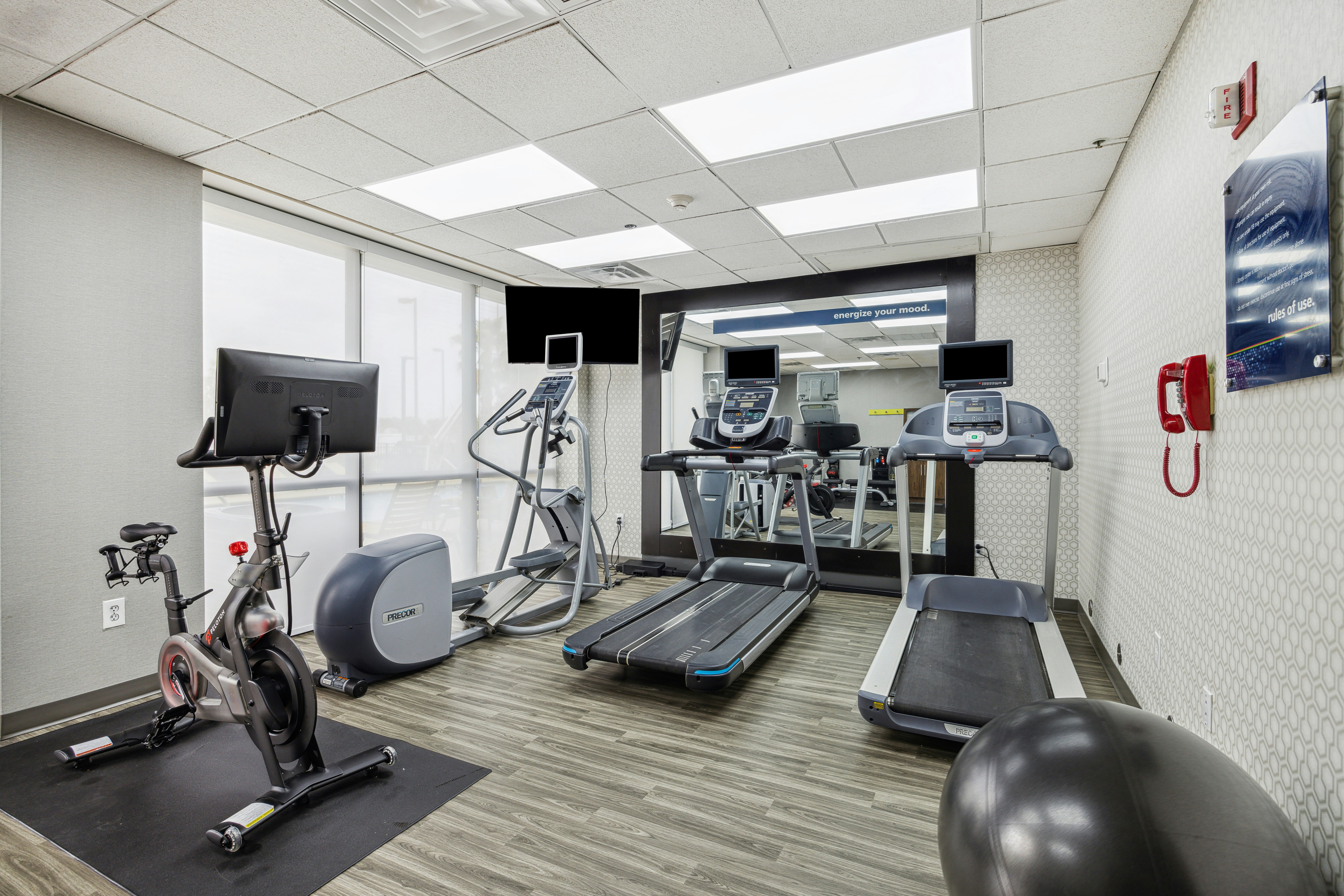 Hampton Inn Houston-Brookhollow 36/59
