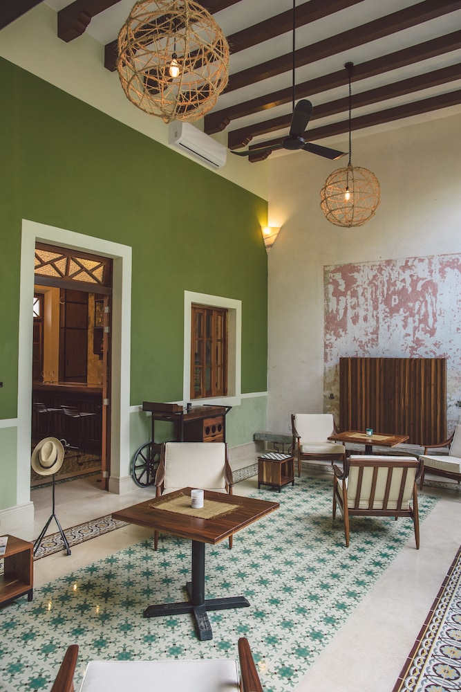 TreeHouse Boutique Hotel 28/50
