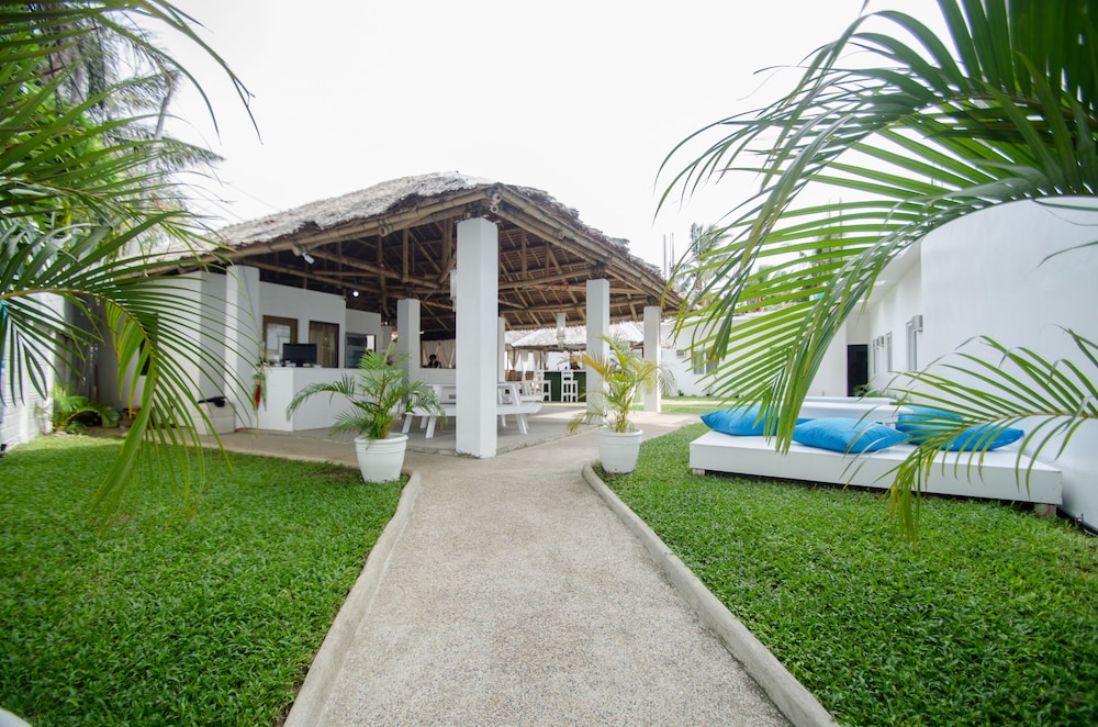Boracay Backpackers 3/68