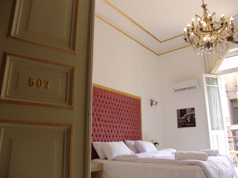 Hotel Velvet 1928 10/41