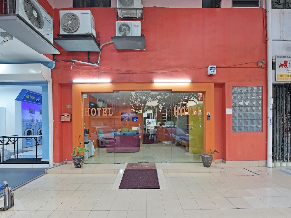 33 Hotel Cheras 48/49