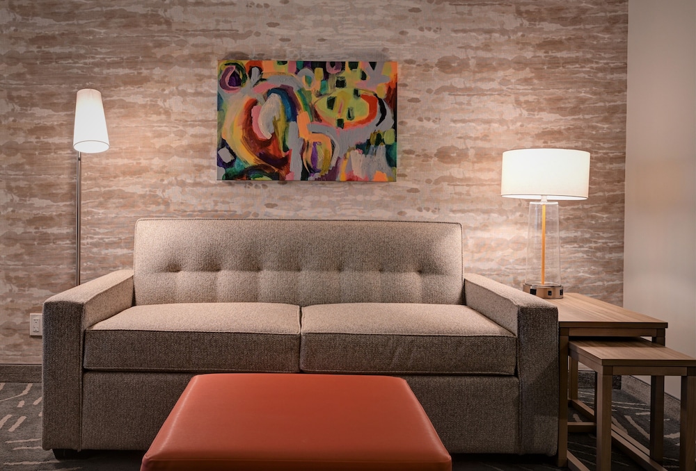 Home2 Suites By Hilton Anaheim Resort 38/45
