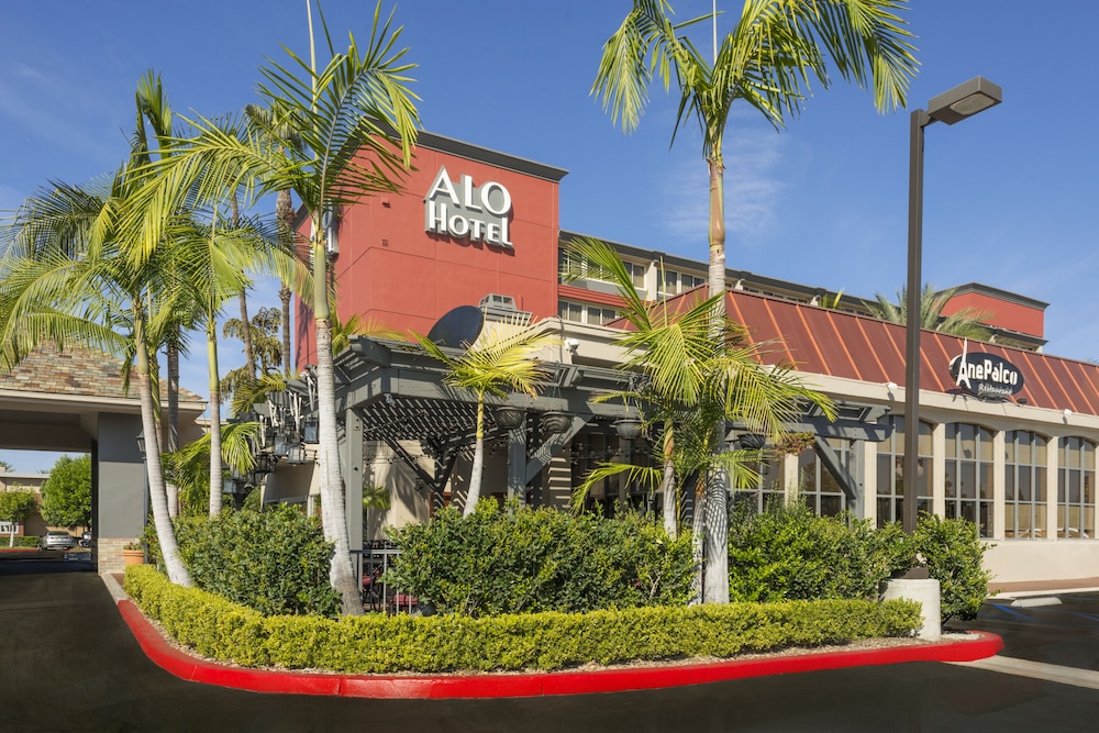 ALO Hotel by Ayres 3/50