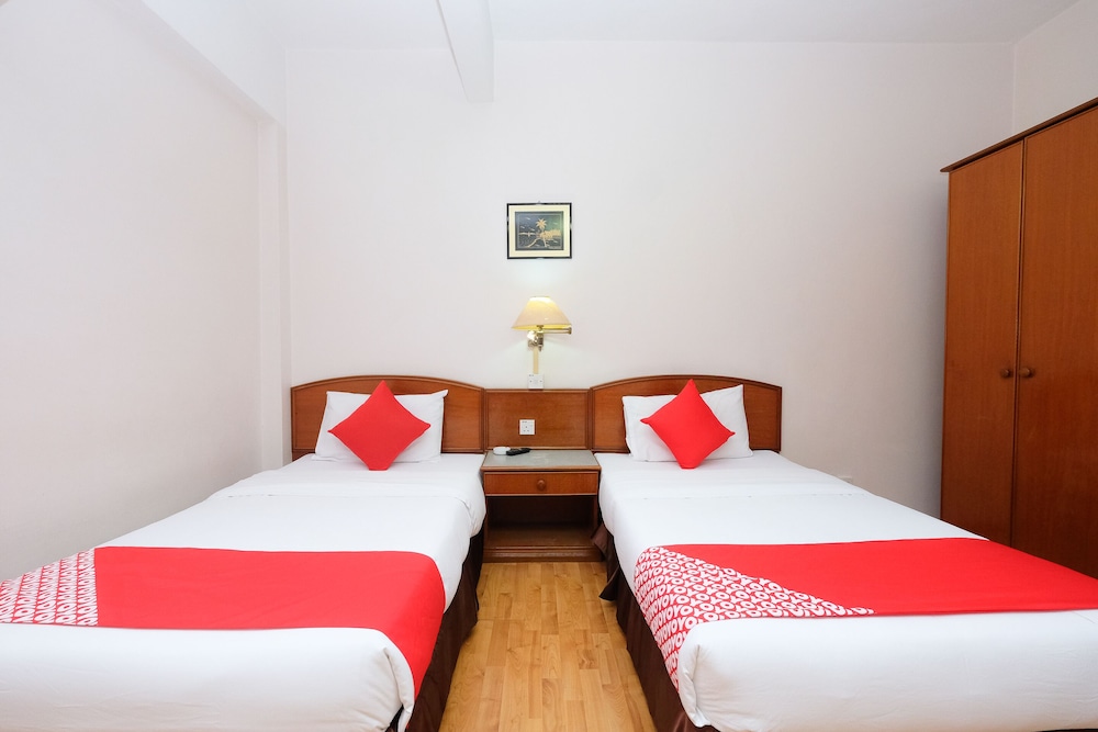 OYO 1236 Hotel Green Park 24/58