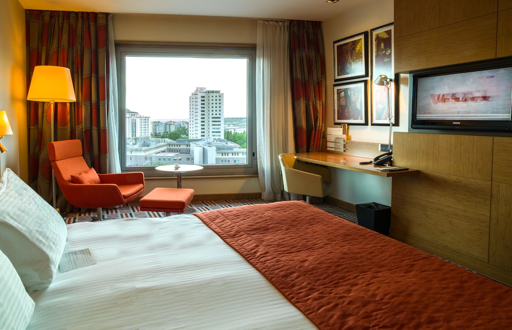 MOVENPICK ANKARA 18/77