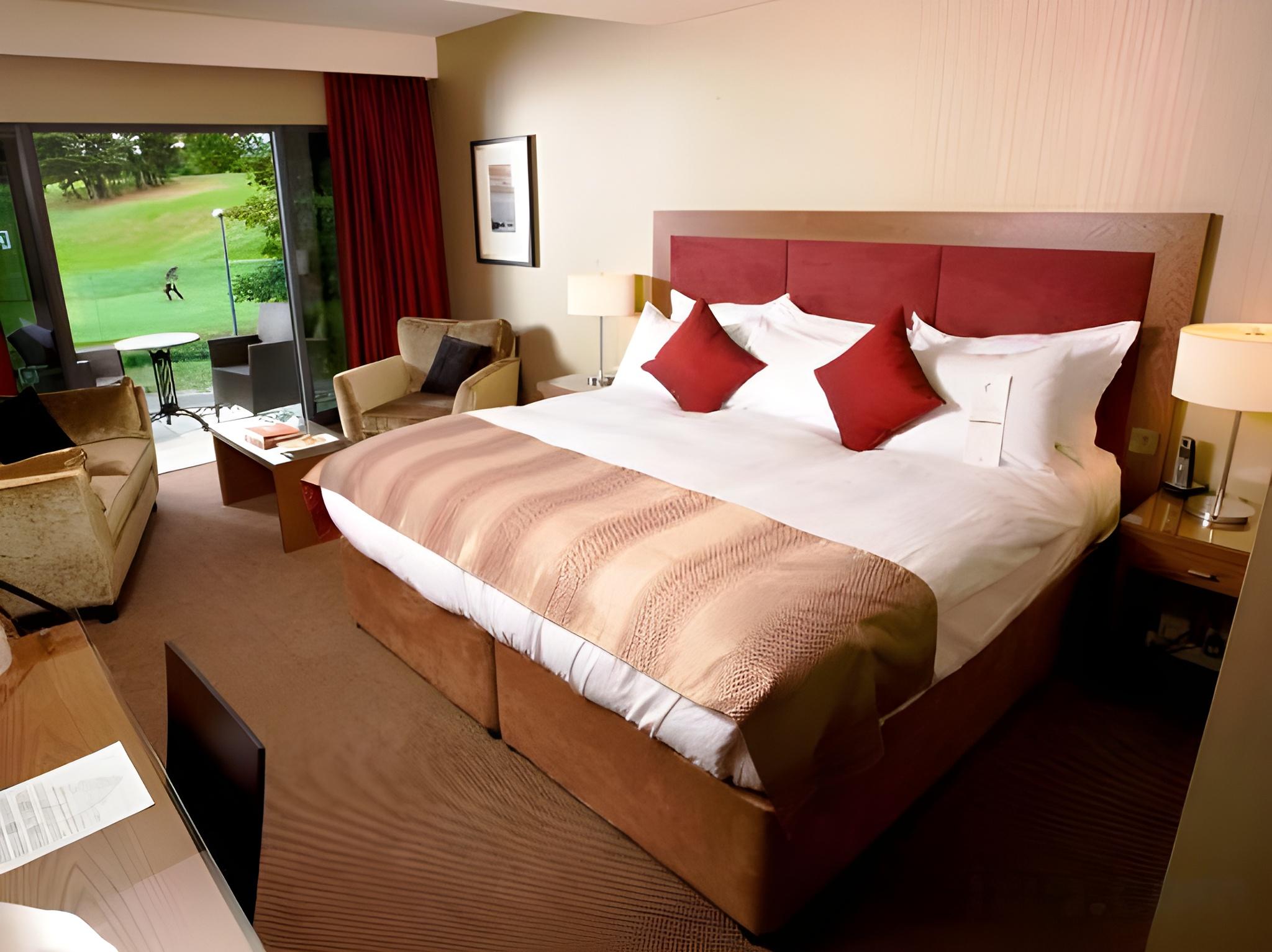 Retreat, Executive, King Bed, Balcony