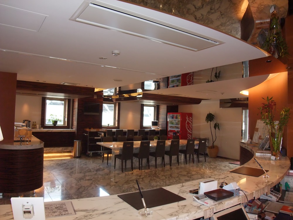 Center Hotel Toyota 44/57