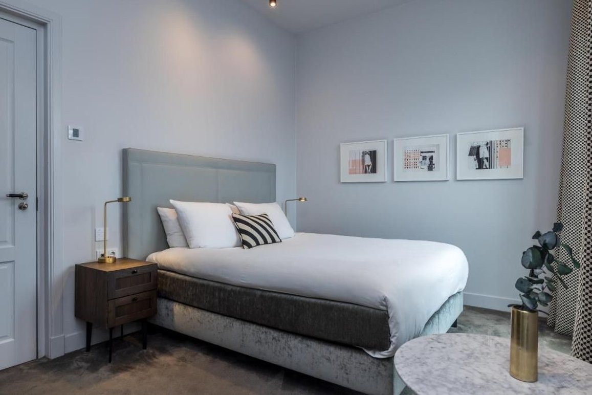 Deluxe, Double Bed