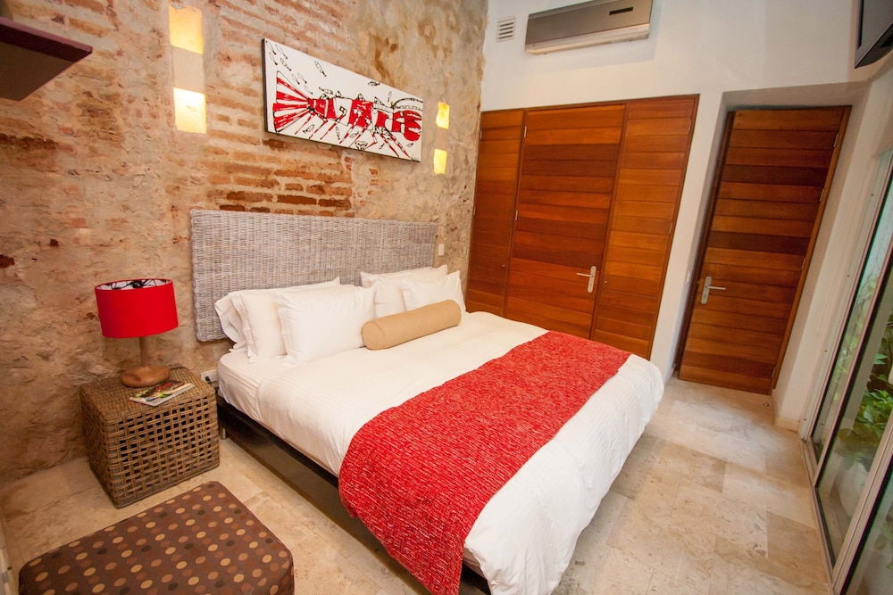 CASA CLAVER LOFT BOUTIQUE HOTEL 32/68