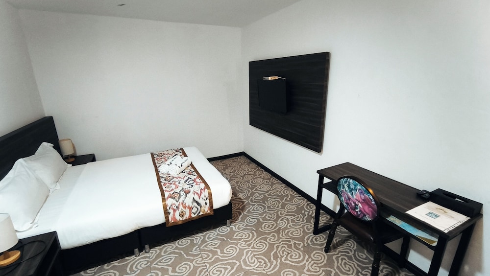Natol Travelers & Business Inn 18/50