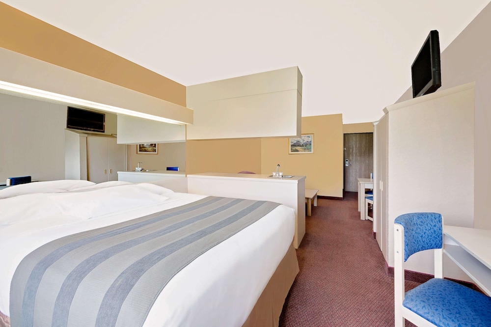 Microtel Inn And Suites Joplin 7/19