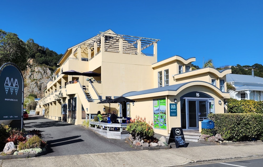 Awa Motel 51/67