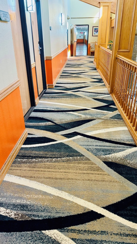 Regency Inn And Suites 20/51
