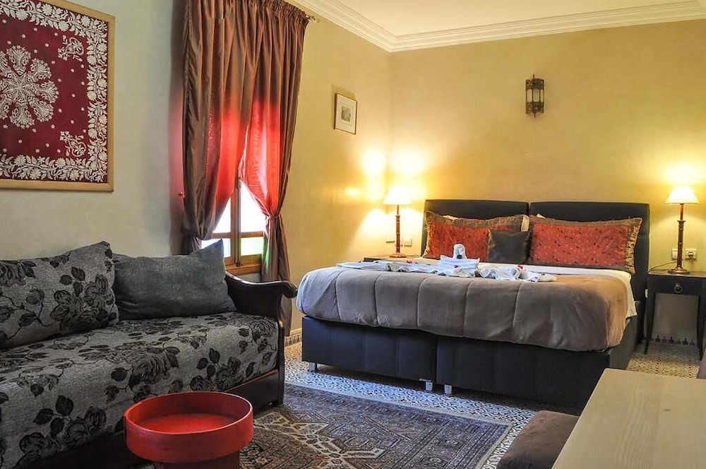 Riad Inaka 11/50